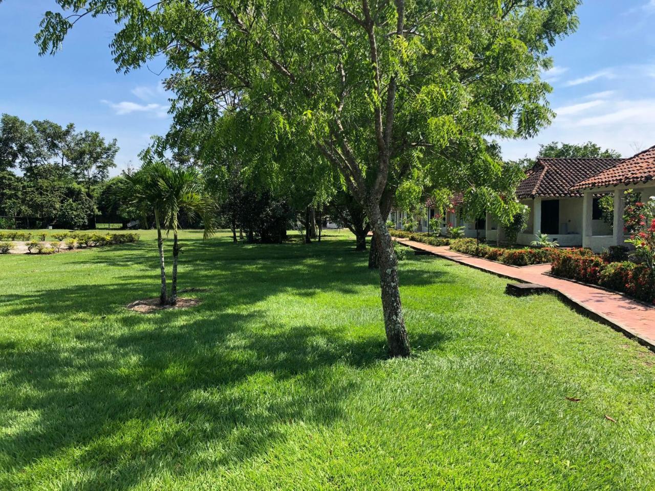 Hotel Campestre Arboretto 비야비센시오 외부 사진